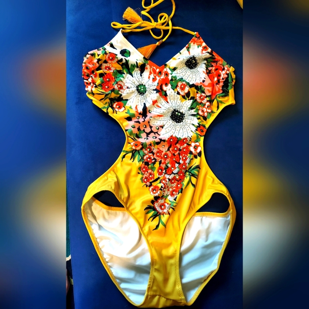 One piece unique swimsuit new